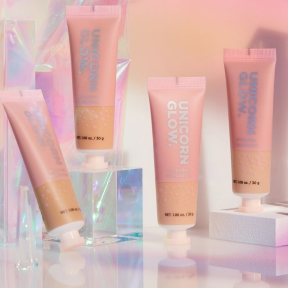 **3PACK** Unicorn Glow Hydrating Foundation- #04 Buff - Picture 3 of 3
